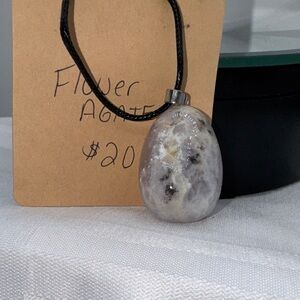 Flower Agate Stone necklace 1.75” pendant on 9” cord, gray taupe yellow new